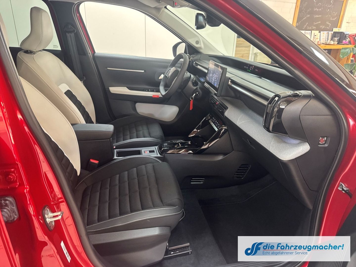 Fahrzeugabbildung Citroën C3 Aircross E 113 MAX HUD Navi LED Apple CarPlay
