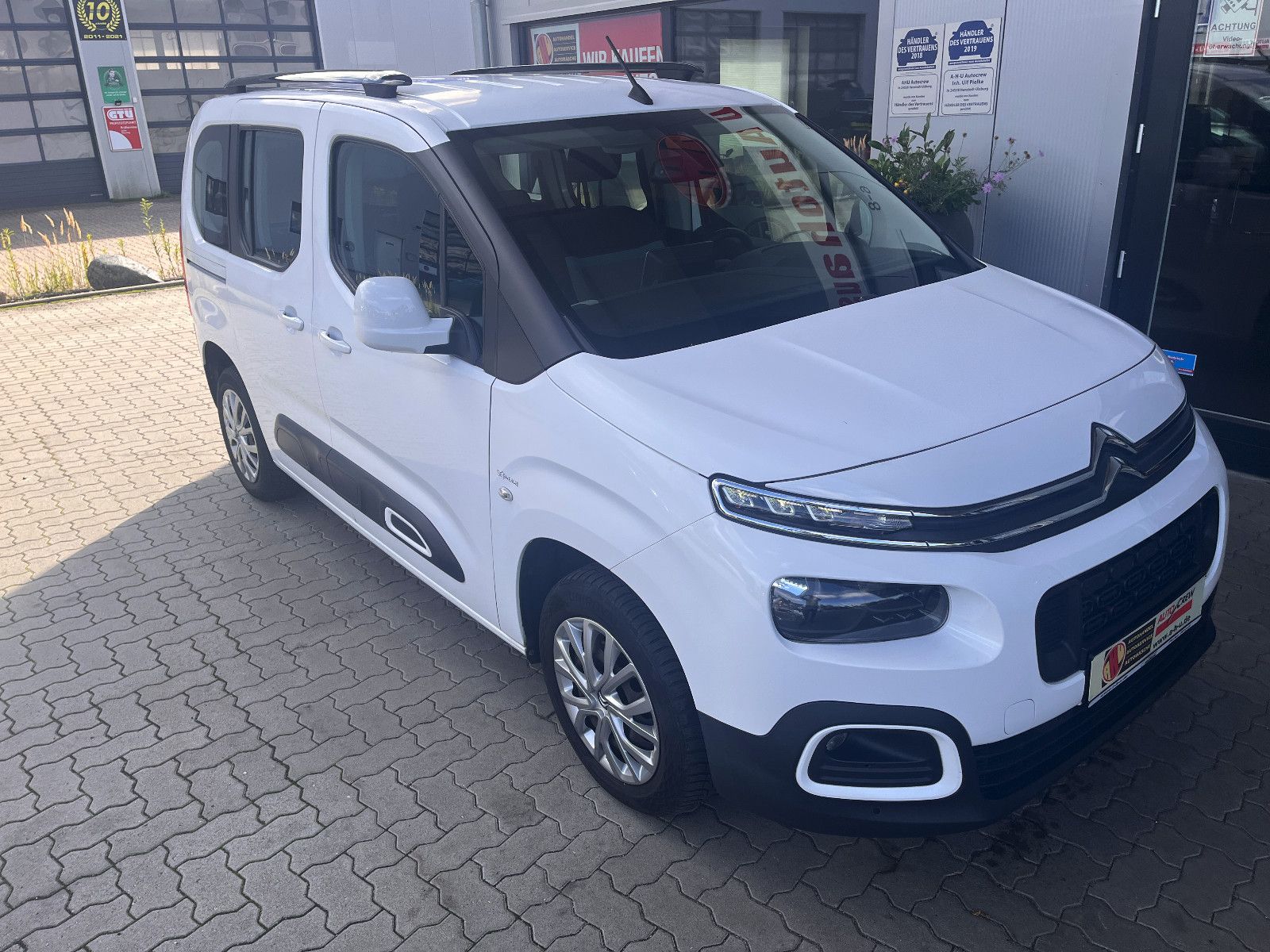 Fahrzeugabbildung Citroën Berlingo Feel M 1.5 Automatik