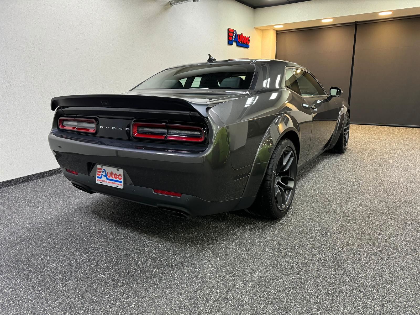 Fahrzeugabbildung Dodge CHALLENGER HELLCAT JAILBREAK -LAST CALL-CARBON