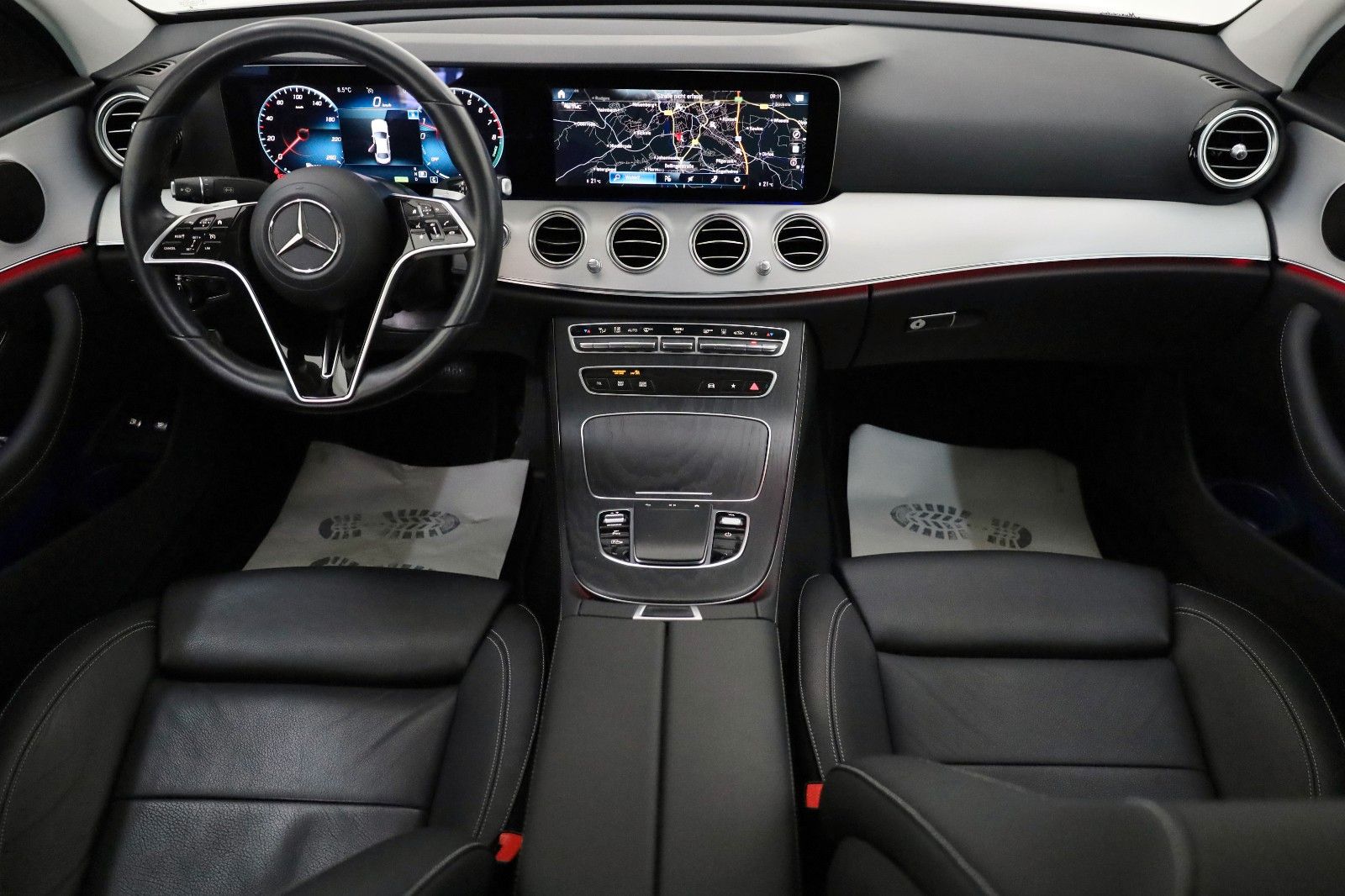 Fahrzeugabbildung Mercedes-Benz E 300 e Avantgarde Lim.,Leder,Navi,SH,Kamera,AHK