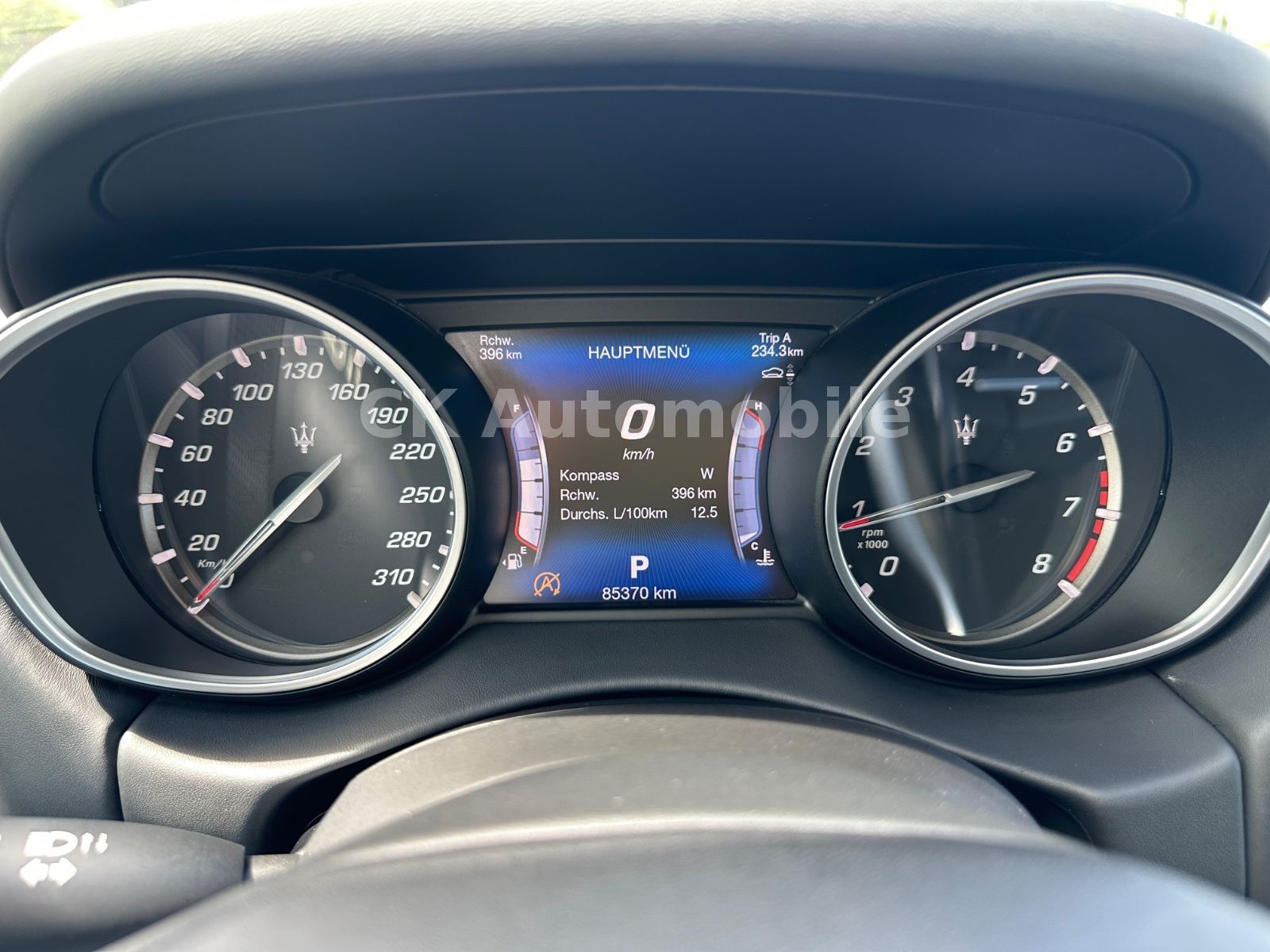Fahrzeugabbildung Maserati Levante GranLusso S Q4/Navi/Pano/LED/360°Kam.