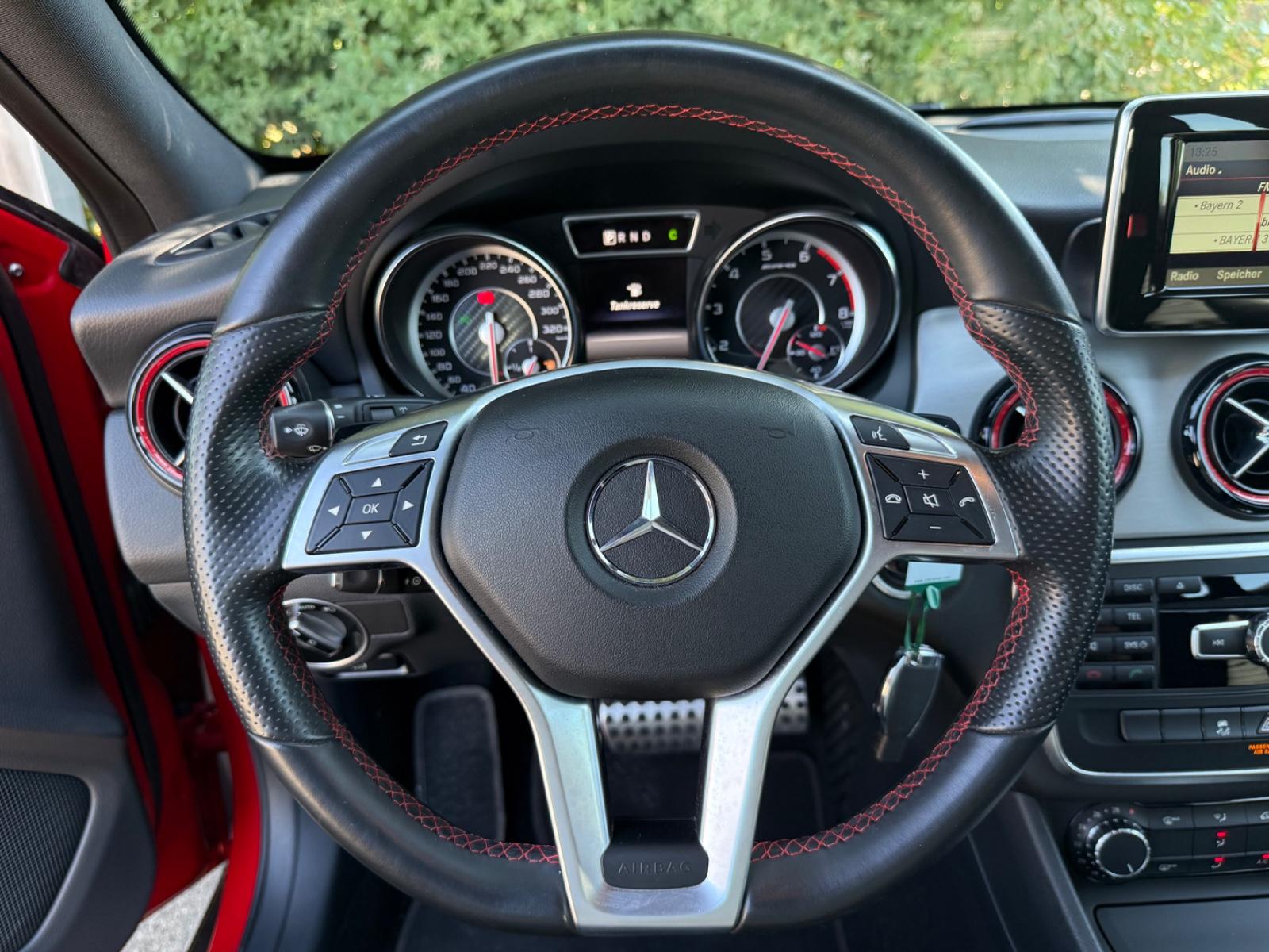 MERCEDES-BENZ GLA 45 AMG 2.0 360ch 4MATIC BVA Pack sport Sièges sport Historique présent - 2EME MAIN