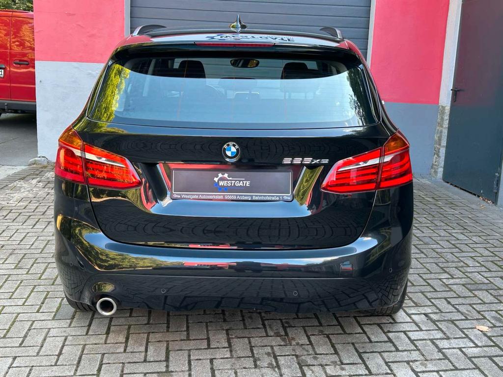 BMW 225