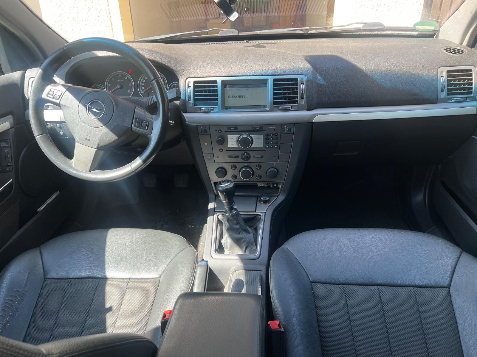 Opel Vectra 2008 — photo 9