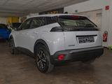 Peugeot 2008 1.2 Style PDC SHZ KAMERA NAVI W-LAN LED - Peugeot 2008 Style mit Benzin-Antrieb