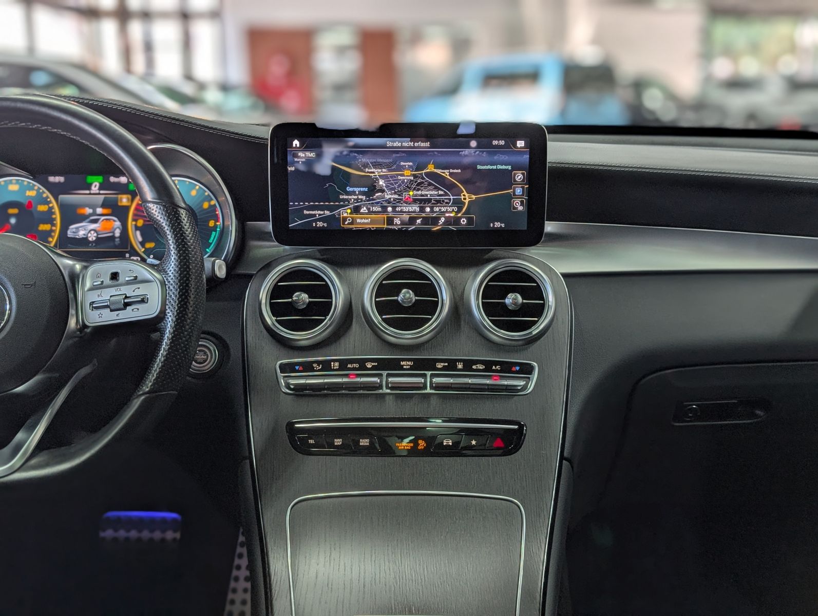 Fahrzeugabbildung Mercedes-Benz GLC 300 de AMG 4Matic PANO LED HUD ACC AMBI VIRT