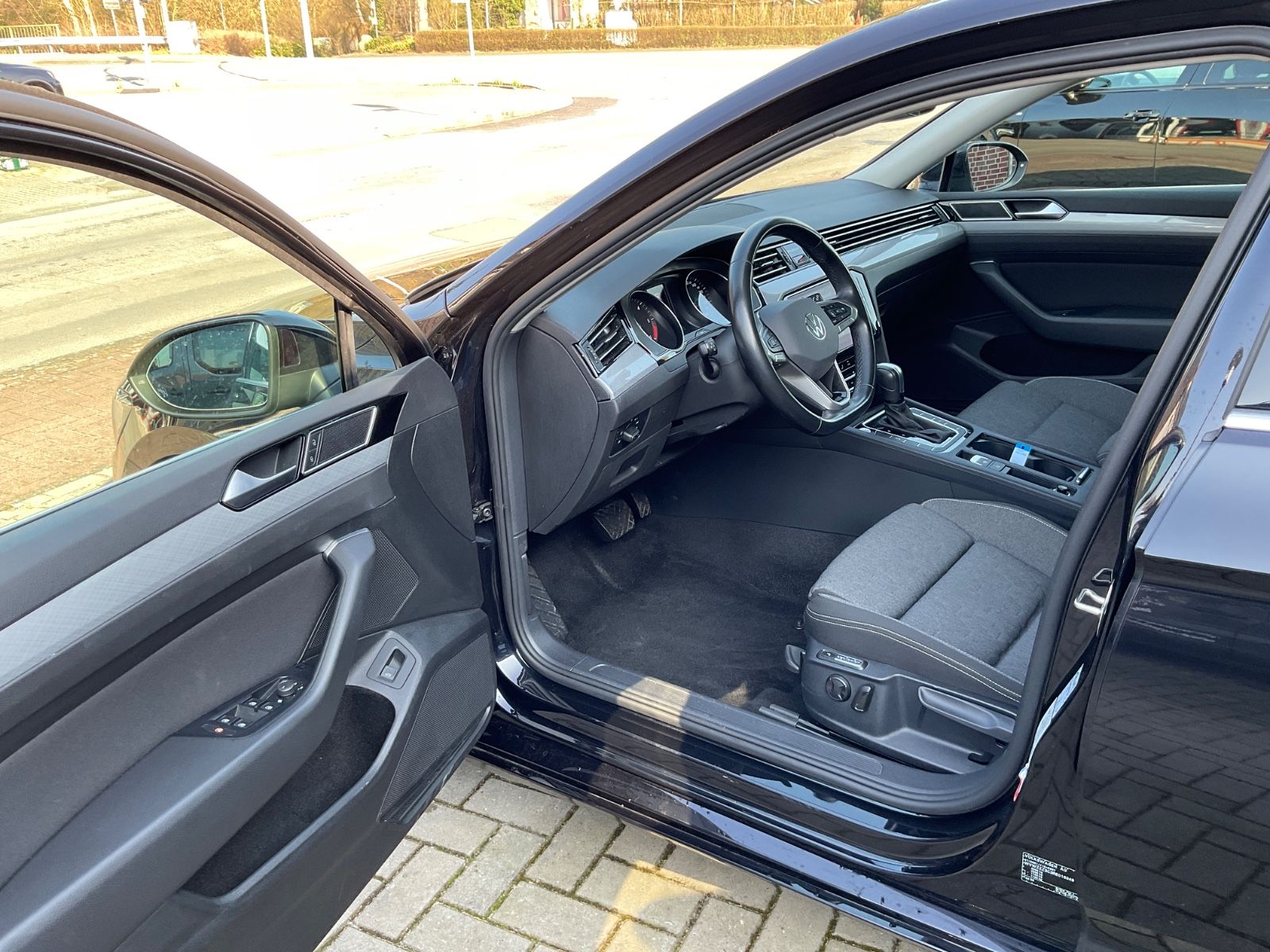 Fahrzeugabbildung Volkswagen Passat 2.0 TDI SCR DSG Busi,Kamera,ACC,CarPlay