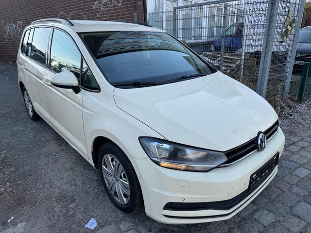 Volkswagen Touran; 7 Sitzer