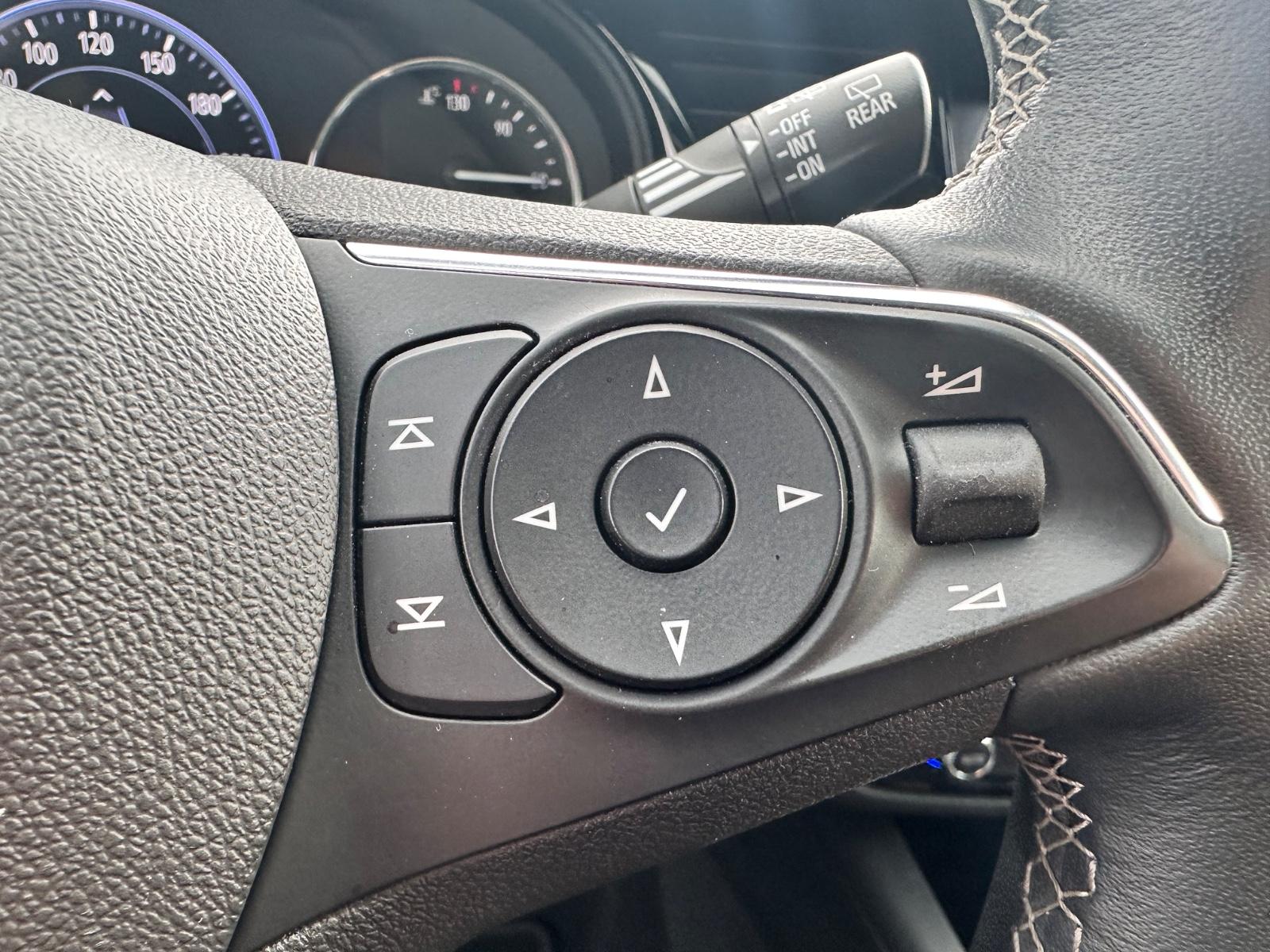 Opel Insignia B ST Navi Massage HuD Kamera ACC AHK