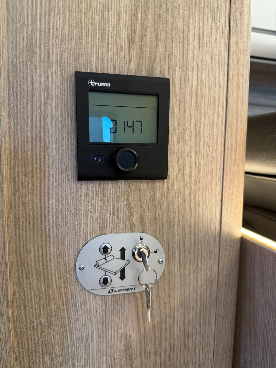 Fahrzeugabbildung Bürstner Lyseo Time Skyline 690G - Sie sparen 12.899€