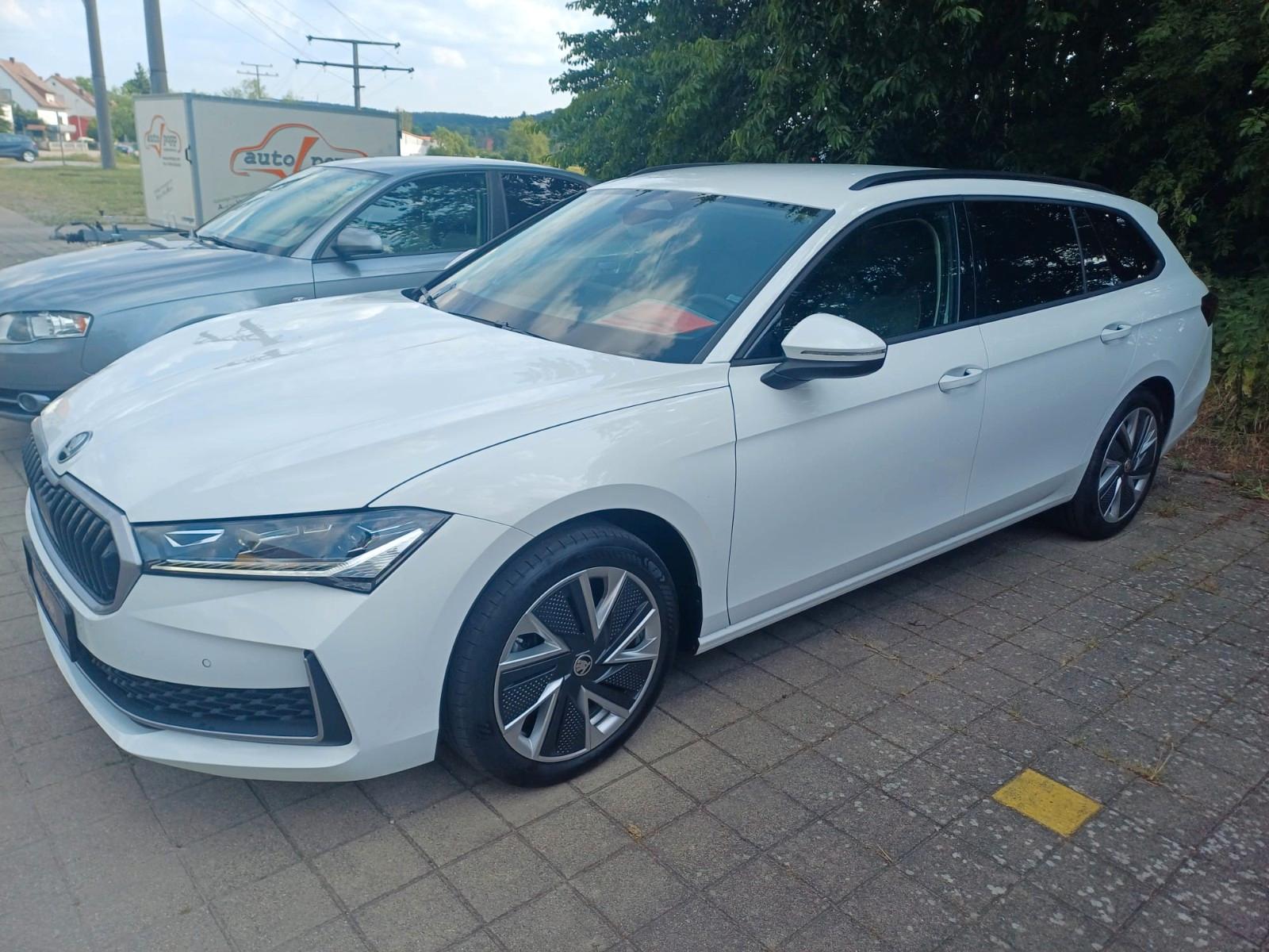 Skoda Superb Combi 2.0 TDI DSG Selection voll