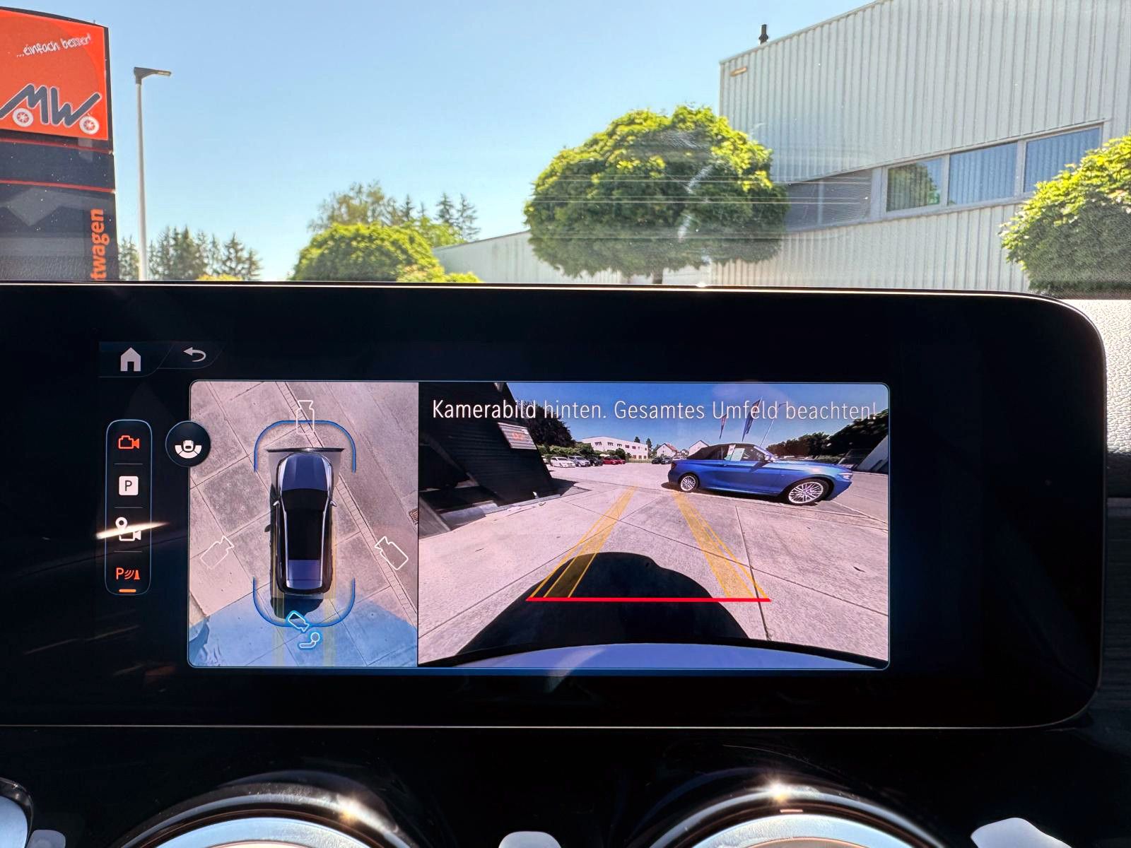 Fahrzeugabbildung Mercedes-Benz GLB35 AMG 4Matic ACC 360° HUD PANO BURMESTER LED
