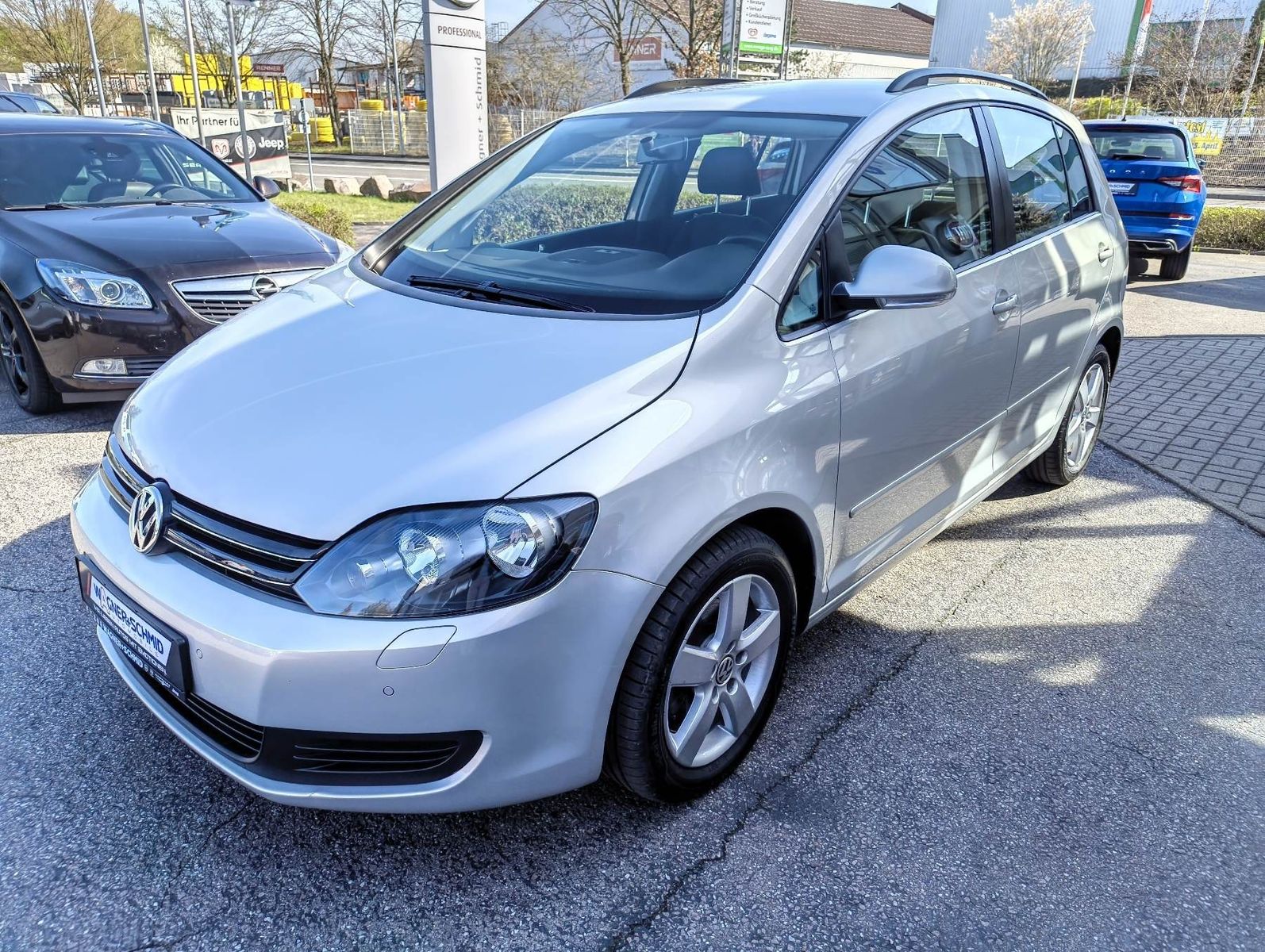 Fahrzeugabbildung Volkswagen Golf VI Plus Comfortline 1.4 TSI DSG + SHZ + A/C