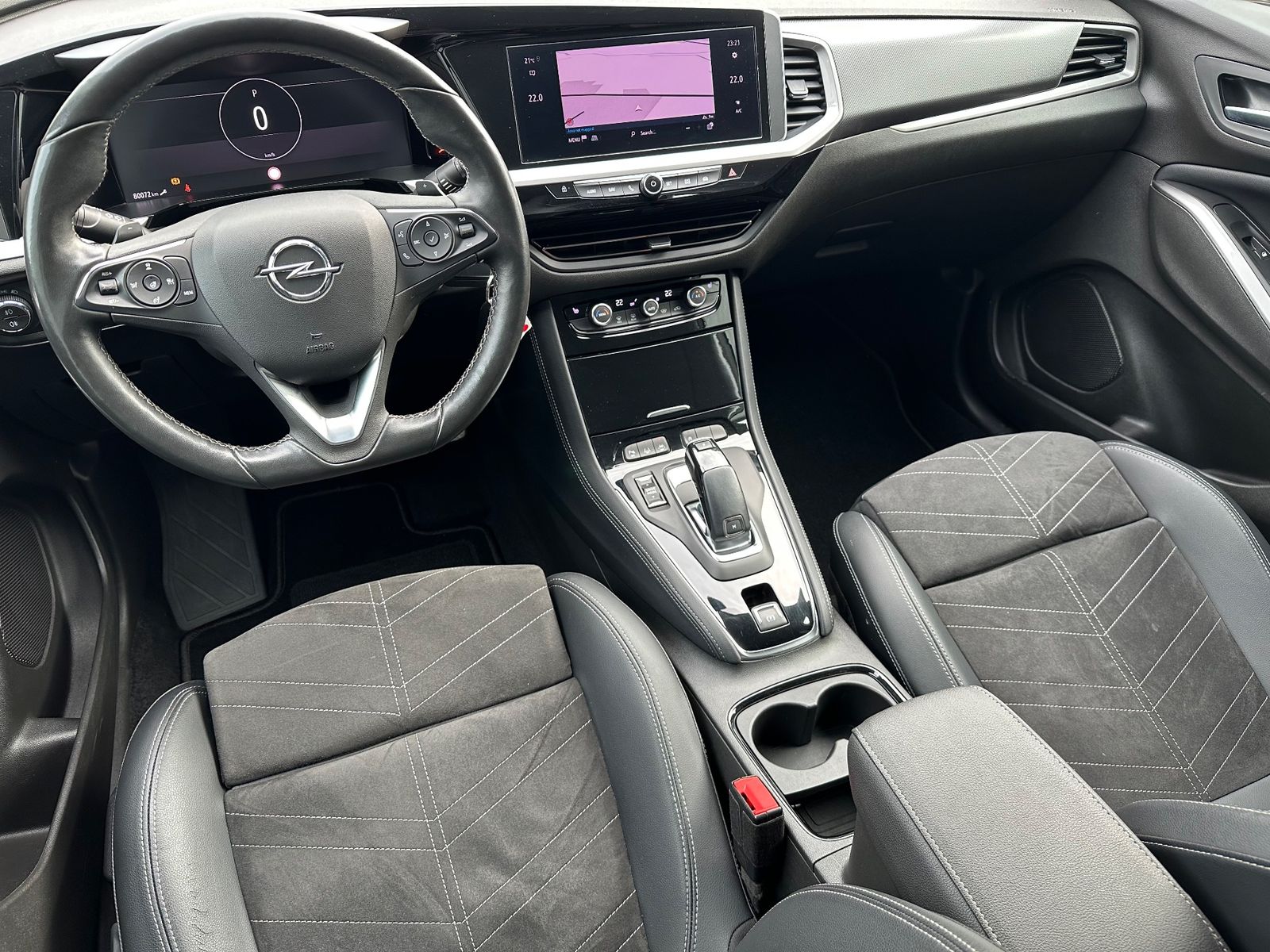 Fahrzeugabbildung Opel Grandland X 1.5 D Automatik Elegance NAV+MATRIX
