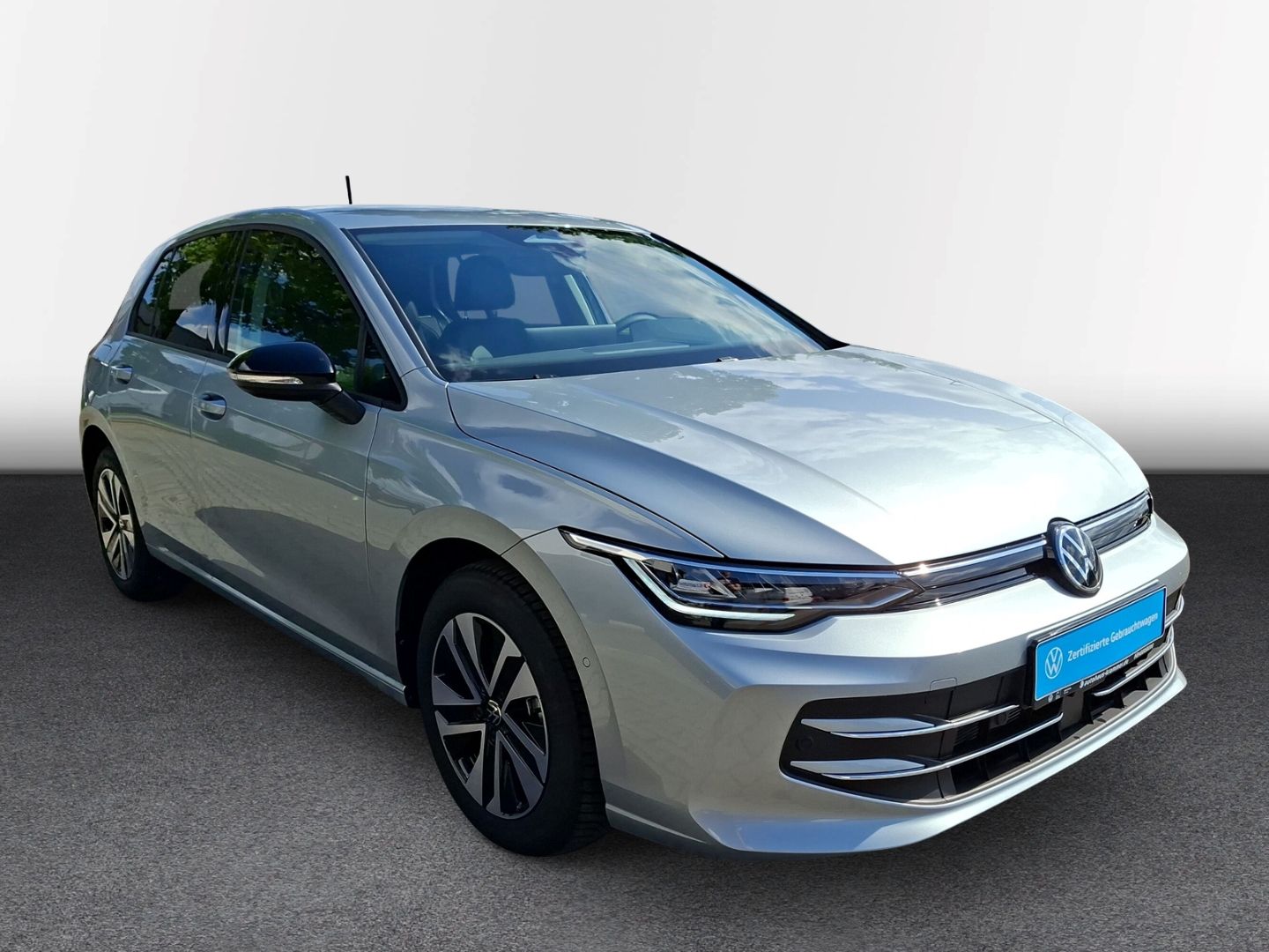 Volkswagen Golf VIII 1.5 TSI Energy KAM ACC KEYLESS foto 2