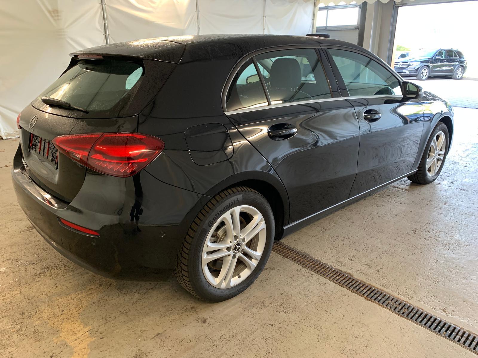 Mercedes-Benz A 250 e Facelift Widescreen Distronic Kam +++
