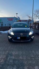 Ford Mondeo 1.6 EcoBoost Titanium - Ford Mondeo mit Benzin-Antrieb: Limousine, 1.6