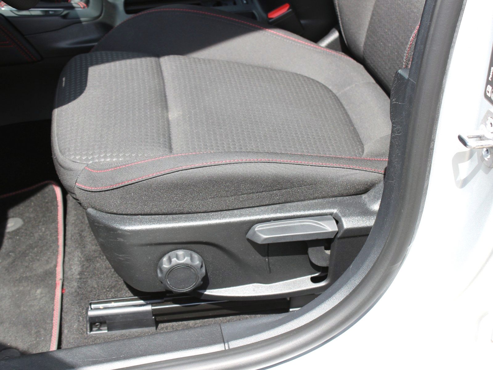 Fahrzeugabbildung Ford Focus ST-Line X 1,0 EcoBoost Mild Hybrid