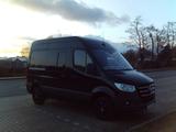Mercedes-Benz Sprinter - Mercedes-Benz Sprinter mit Diesel-Antrieb: Schwarz