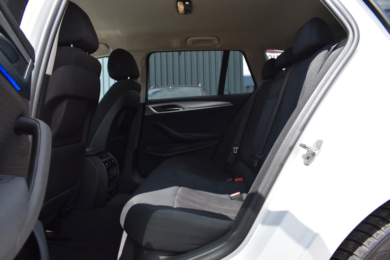 Fahrzeugabbildung BMW BMW 520d Touring Head Up/Anhänger/Driving Assist