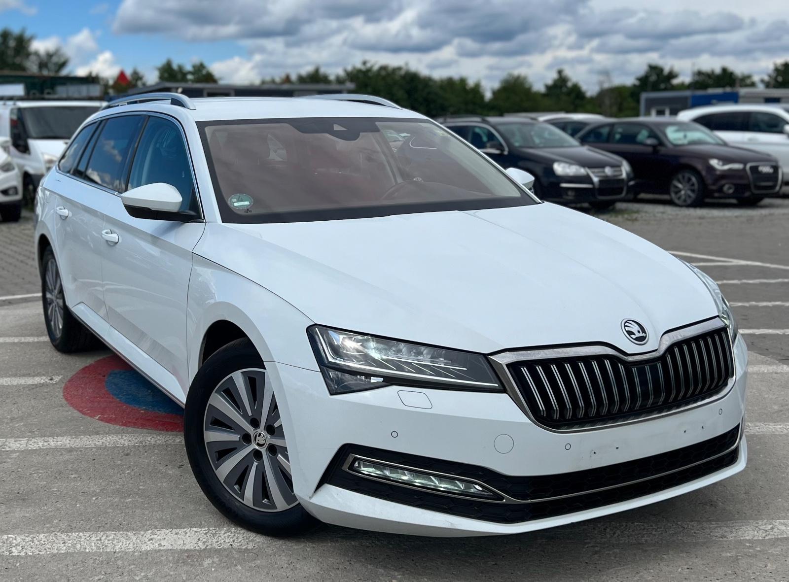 Skoda Superb Combi Style *KAM*AHK*EHK*NAVI*XENON