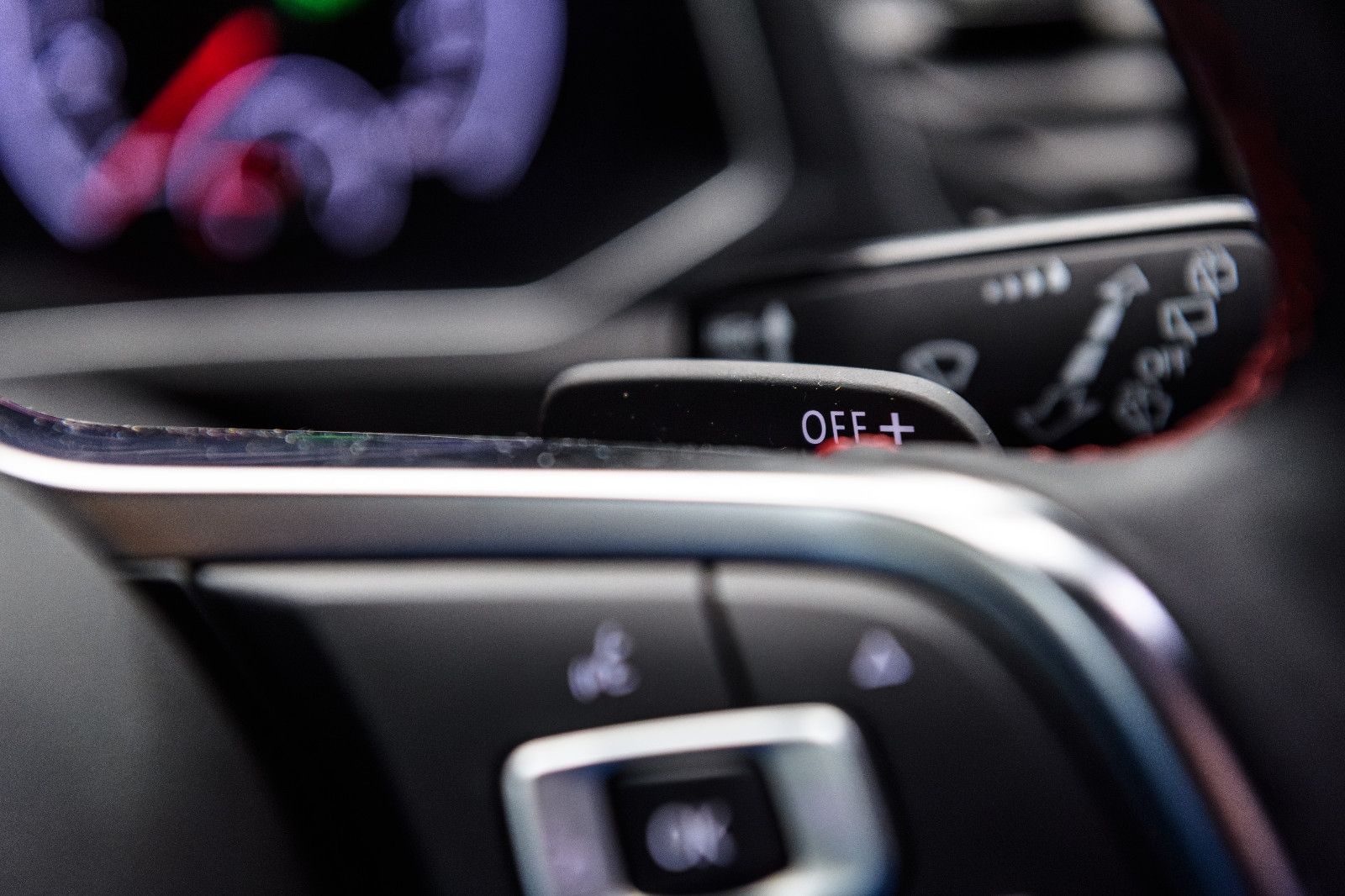 Fahrzeugabbildung Volkswagen T-Roc Sport 2.0 DSG 4Motion AHK SHZ ACC