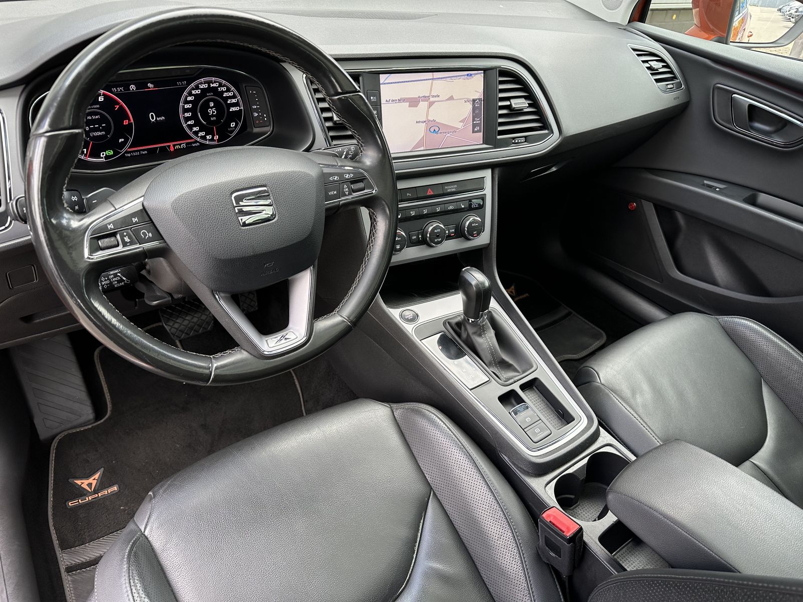Fahrzeugabbildung SEAT Leon ST 2.0 TSI Xcellence NAV+LED+PANO+KAM+AHK+V