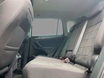 Volkswagen Tiguan - 10