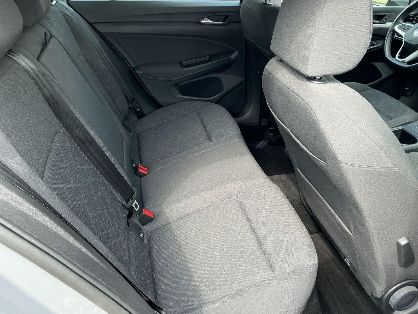 Volkswagen Golf VIII 1.5TSI LIFE LED+NAV+ACC+STDHZG+RFK+PLA, миниатюра 16