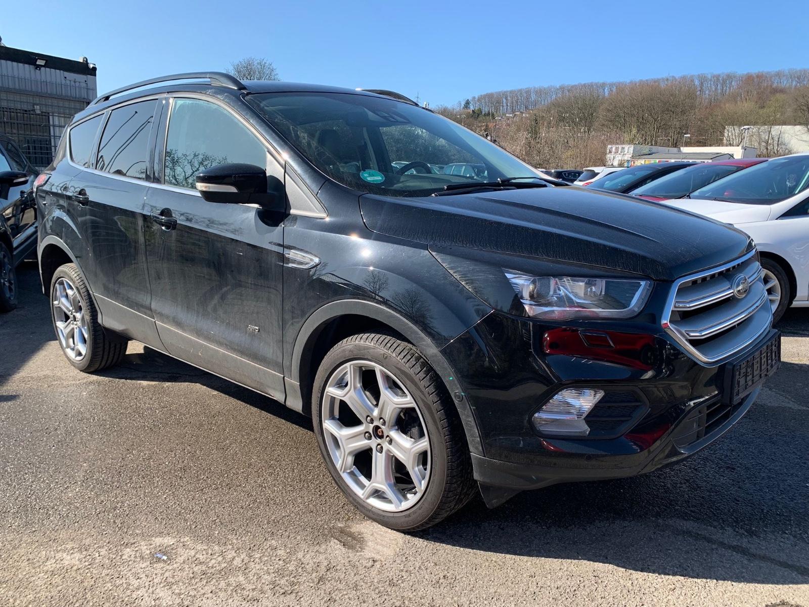 Ford Kuga 1.5i Titanium Automa Pano CAM Kühlwasserpr
