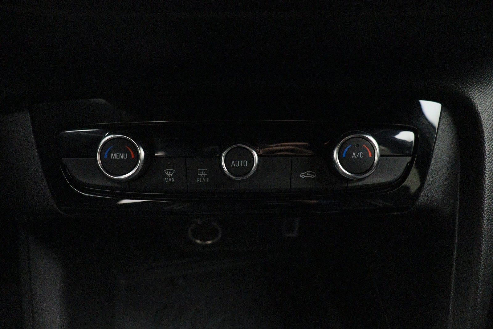Fahrzeugabbildung Opel Corsa F 1.2 GS NAVI LED KAMERA