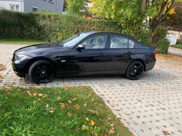 BMW E90 318i TÜV Juli 2026