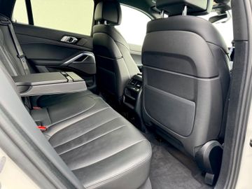 Bild 15 BMW X6 xDrive 30 d M Sport Paket /LASER/HUD/H&K/CAM