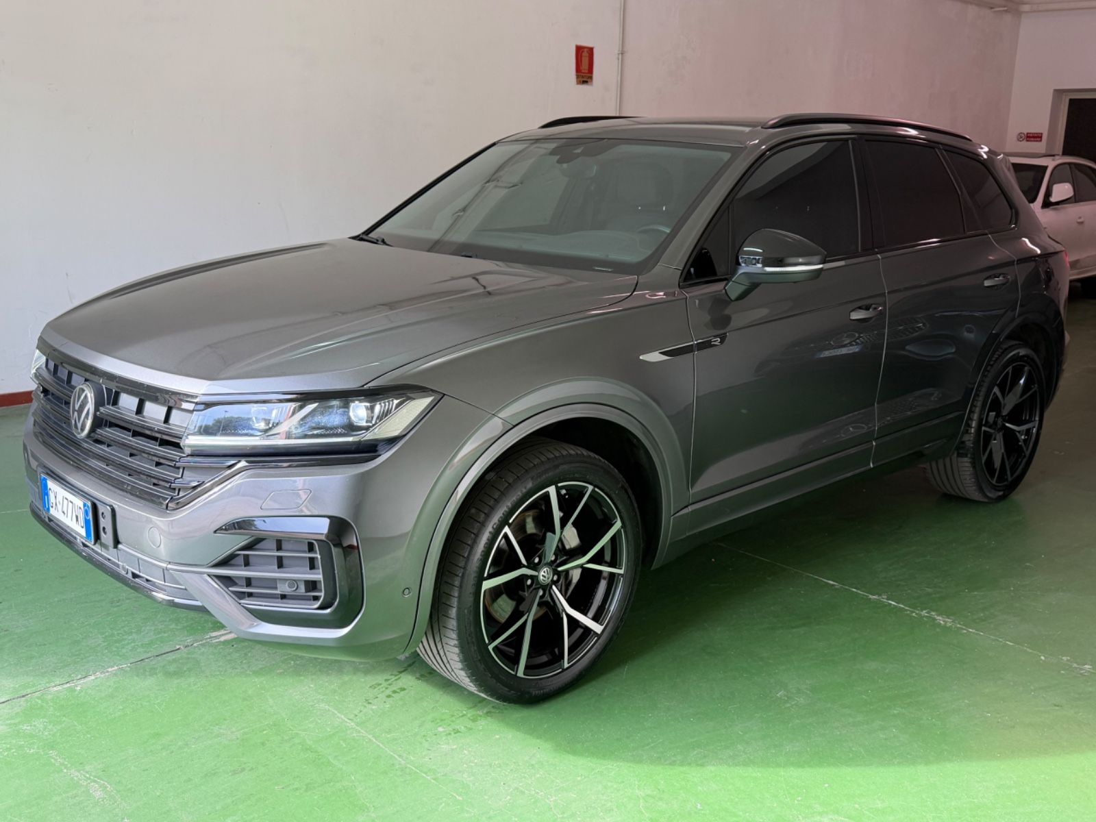 Volkswagen Touareg R-Line 4Motion
