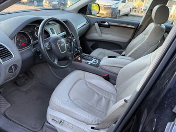 Audi Q7 - 8