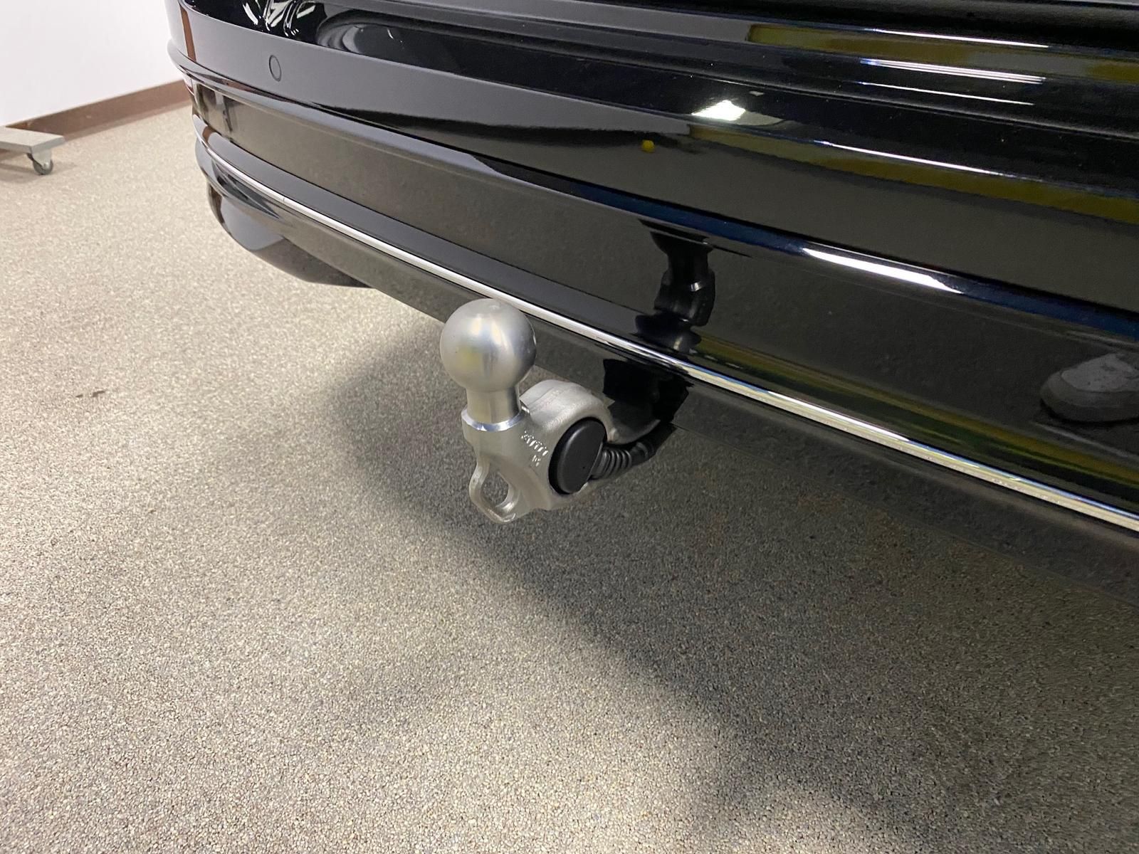Fahrzeugabbildung Volkswagen Passat Variant 1.5 eTSI Elegance AHK+MATRIX+ACC+