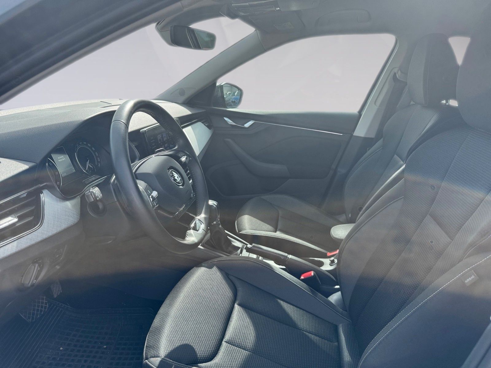 Fahrzeugabbildung SKODA Kamiq Tour 1.5 TSI