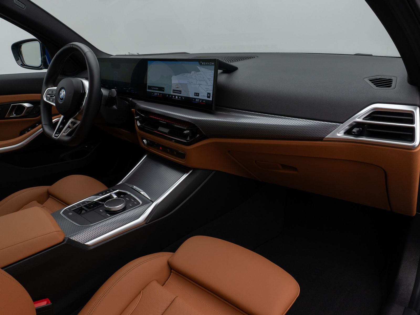 Fahrzeugabbildung BMW 330e M Sport Panorama 360°HUD HiFi AHK Komfort