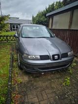 Seat seat zum fertig machen - gebrauchte Seat Leon aus dem Jahr 2000