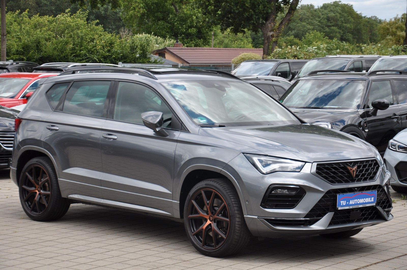 CUPRA Ateca 2.0 TSI 4Drive OPF DSG PANO-ACC-360°-AHK