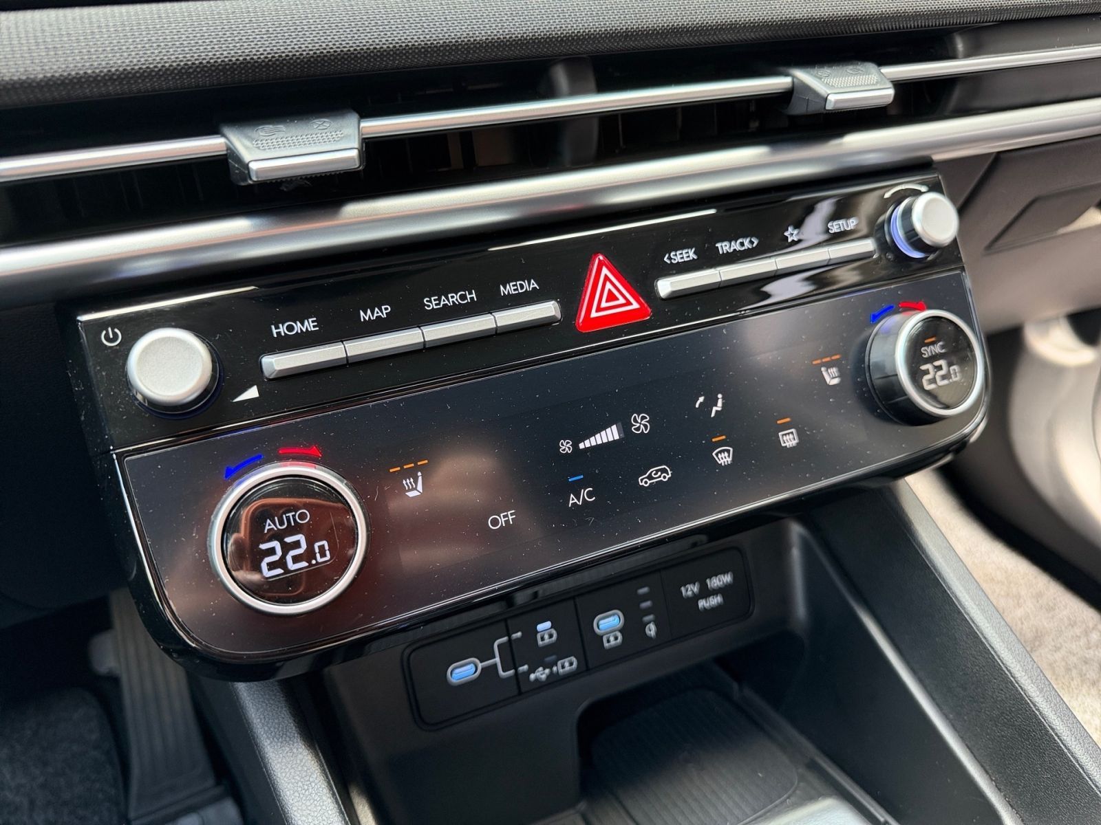 Fahrzeugabbildung Hyundai TUCSON 1.6 T-GDI 7-DCT Select Mild-Hybrid LED