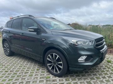 Ford Kuga - 1