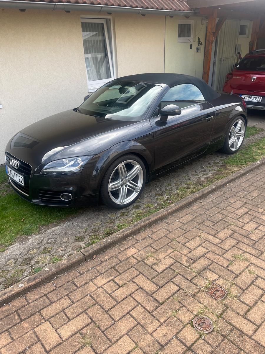 Audi TT Roadster 2.0 TFSI -