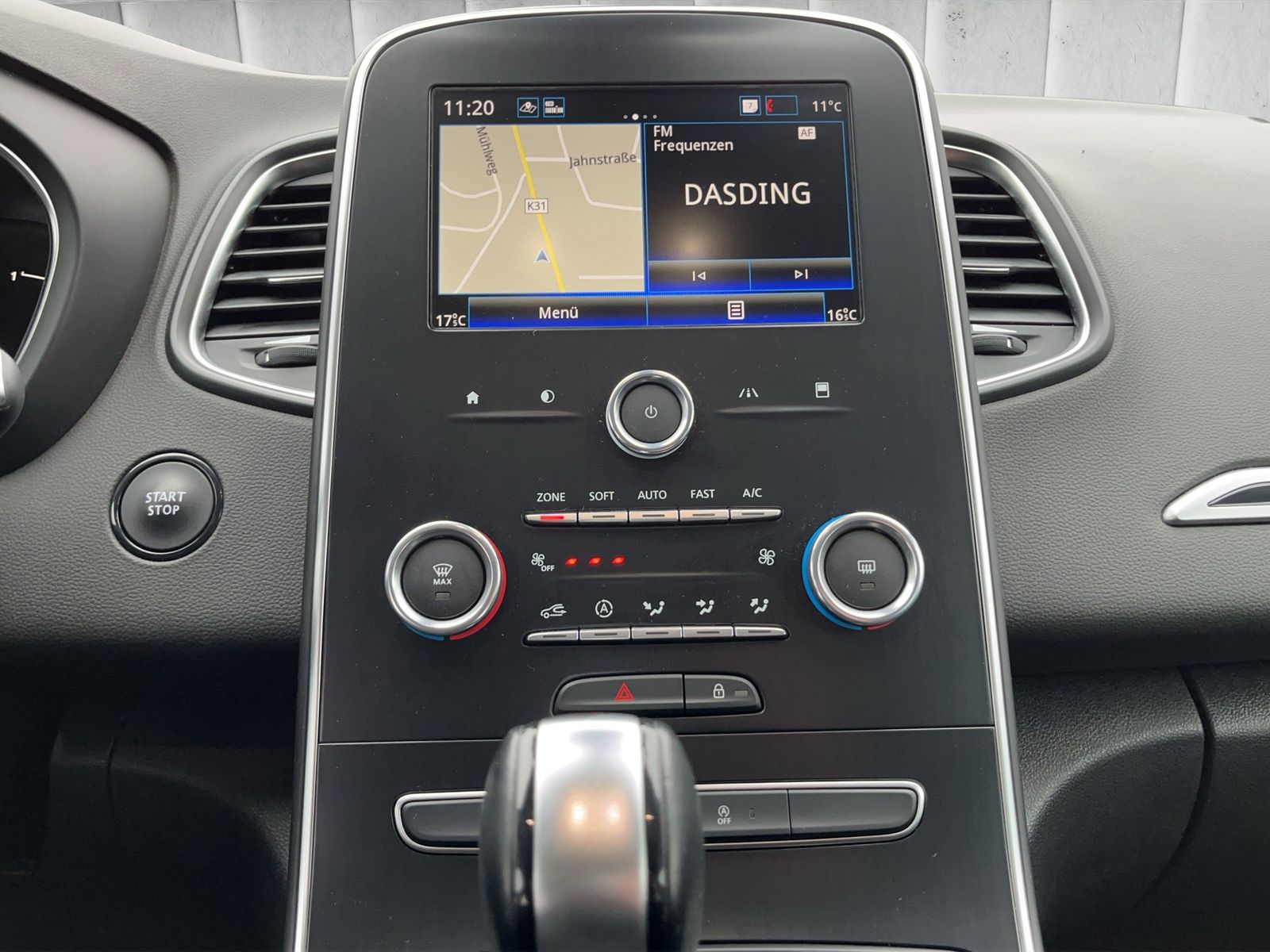 Fahrzeugabbildung Renault Grand Scenic *7-Sitzer*Navi*Kamera*PDC*Keyless**