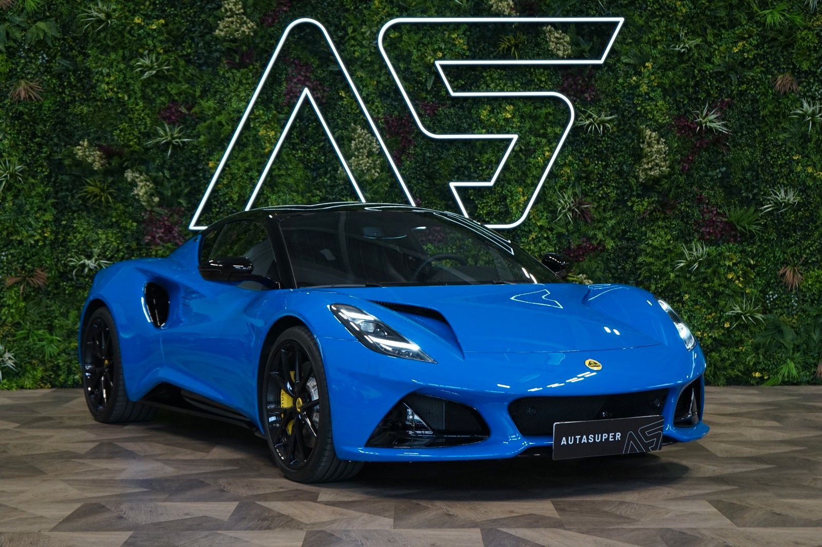 LOTUS Emira