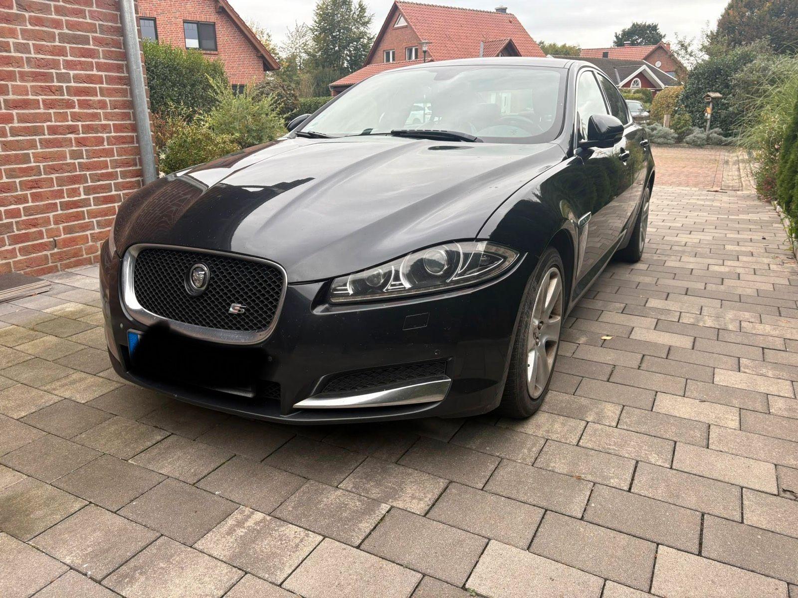Jaguar XF