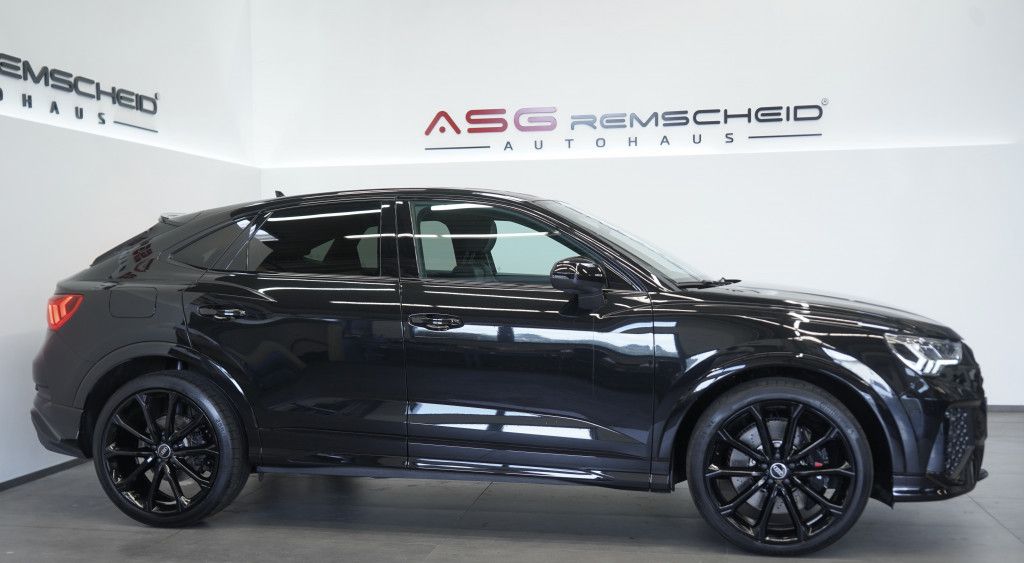 Audi Rsq3