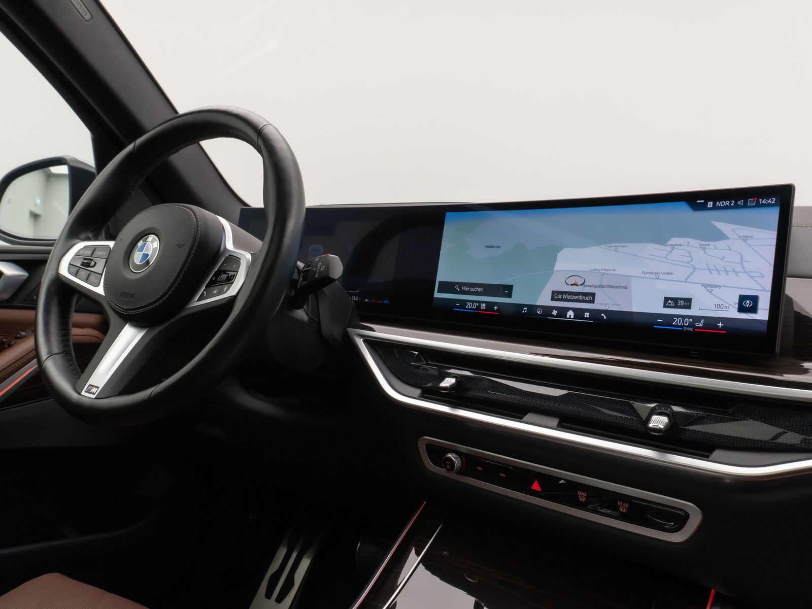 Fahrzeugabbildung BMW X5 xD30d M Sport Pro Pano HUD DAB H/K 360°22Zoll