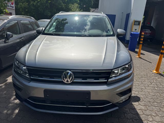 Volkswagen Tiguan Highline 4Motion LED+Navi+Leder+Kamera