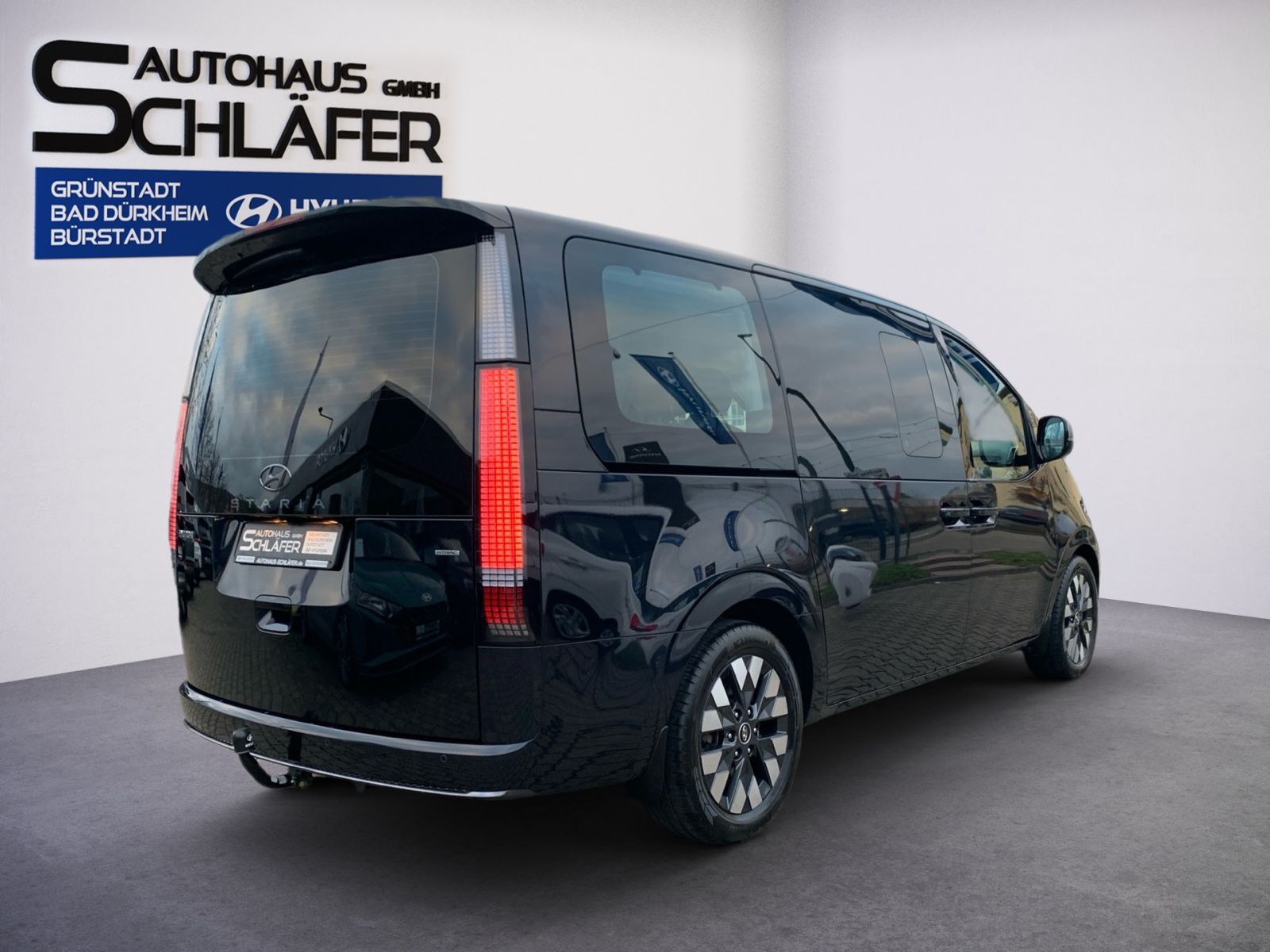 Fahrzeugabbildung Hyundai STARIA 2.2 CRDi Signature 4WD Leder AHK